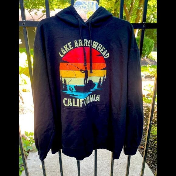 VINTAGE Retro Graphic Hoodie - Lake Arrowhead California - Picture 1 of 4